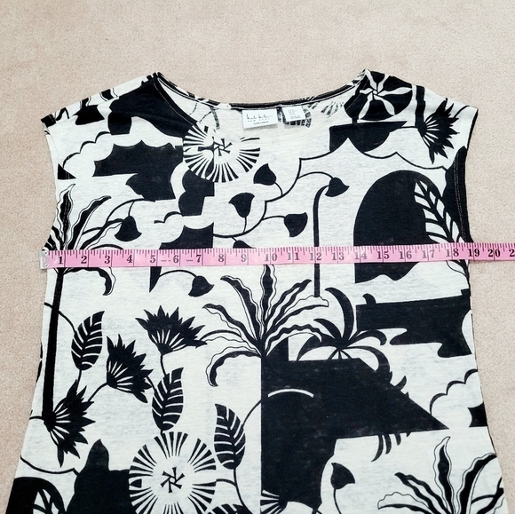 Nicole Miller 100% Linen Top Blouse Black White Floral Print Short Sleeve Size M - Picture 8 of 12